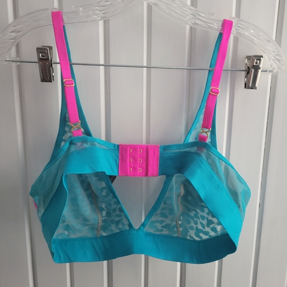 VS Unlined Bralette XL - Picture 2 of 5